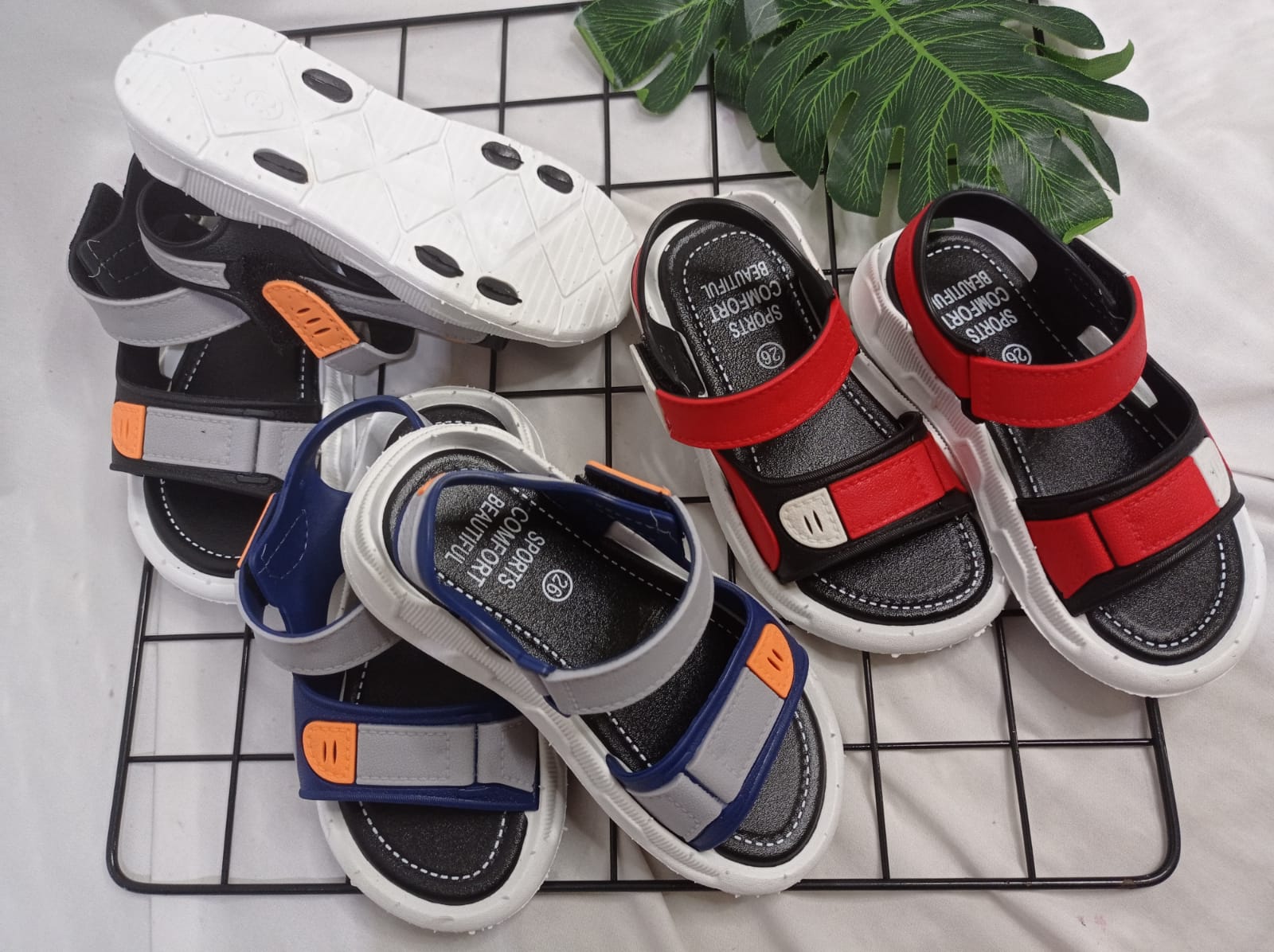 Sepatu sandal anak