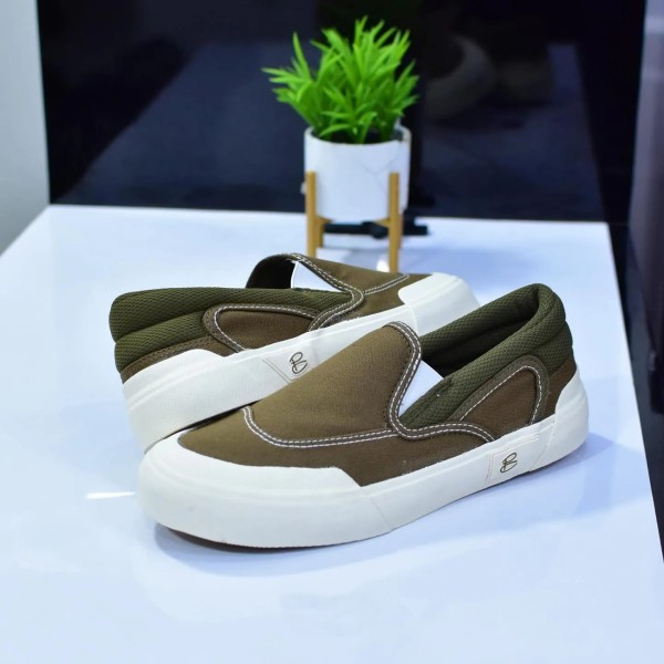 Patrobas Cloud slip on