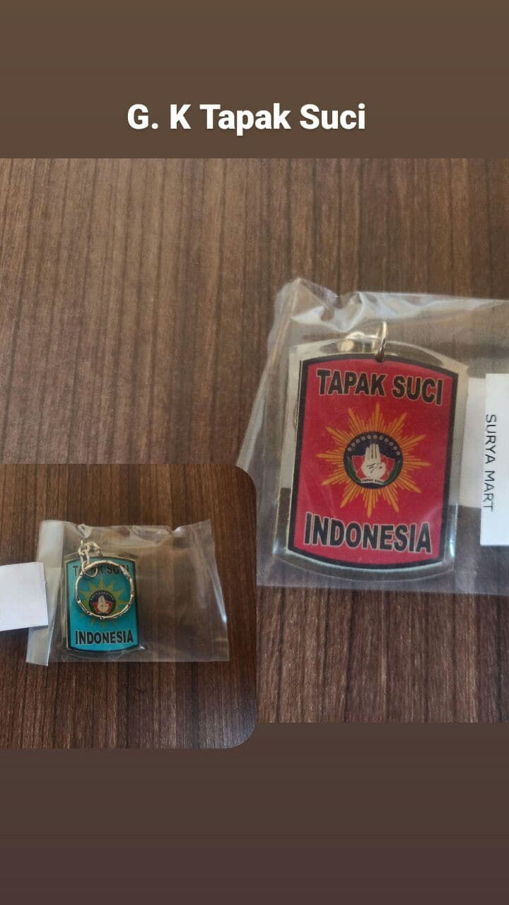 Gantungan Kunci Tapak Suci