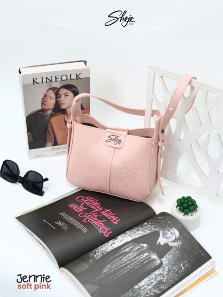 Moonzaya - JENNIE BAG BY SHOJO TAS SELEMPANG WANITA JENNIE SOFT PINK
