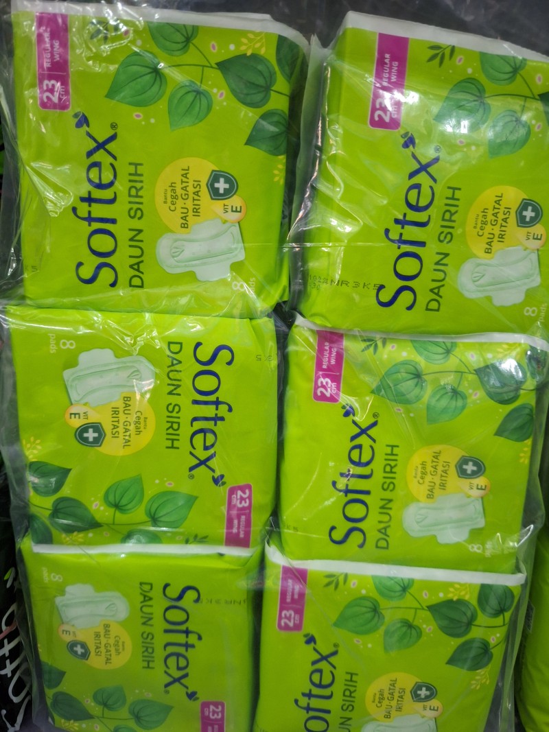 Softex daun sirih sayap isi 8 23cm