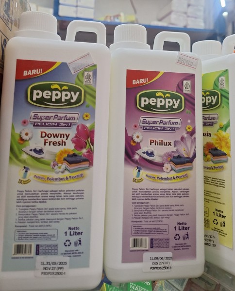 Pelicin dan pewangi pakaian 1liter