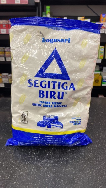 Segitiga biru