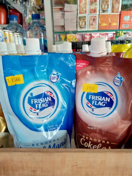 Susu Frisian flag pouch