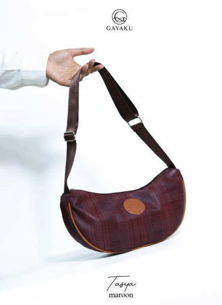 Moonzaya - TASYA BAG BY GAYAKU TAS TENTANG WANITA TAS SELEMPANG WANITA TASYA MAROON