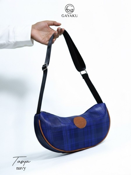 Moonzaya - TASYA BAG BY GAYAKU TAS TENTANG WANITA TAS SELEMPANG WANITA TASYA NAVY