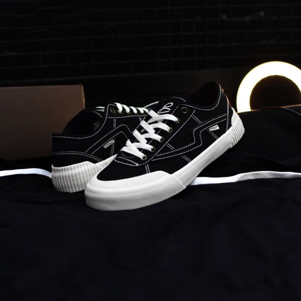 Sepatu original Patrobas Equip Low