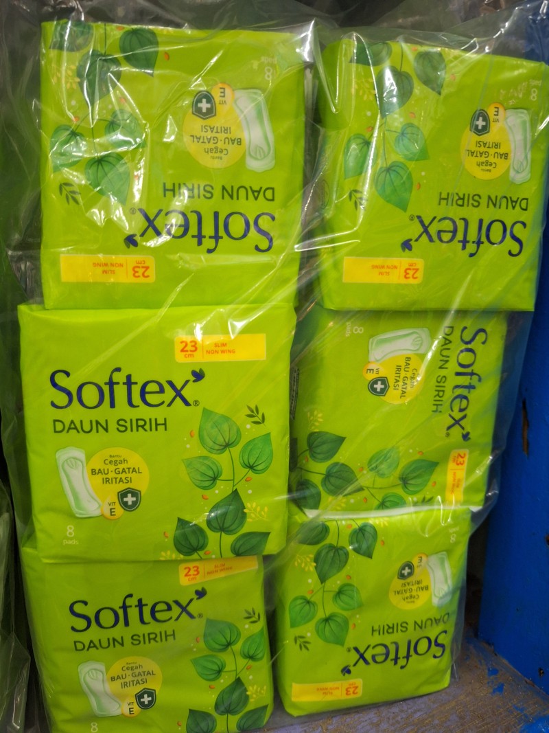 Softex daun sirih 23cm non sayap isi 8