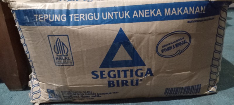 Segitiga Biru