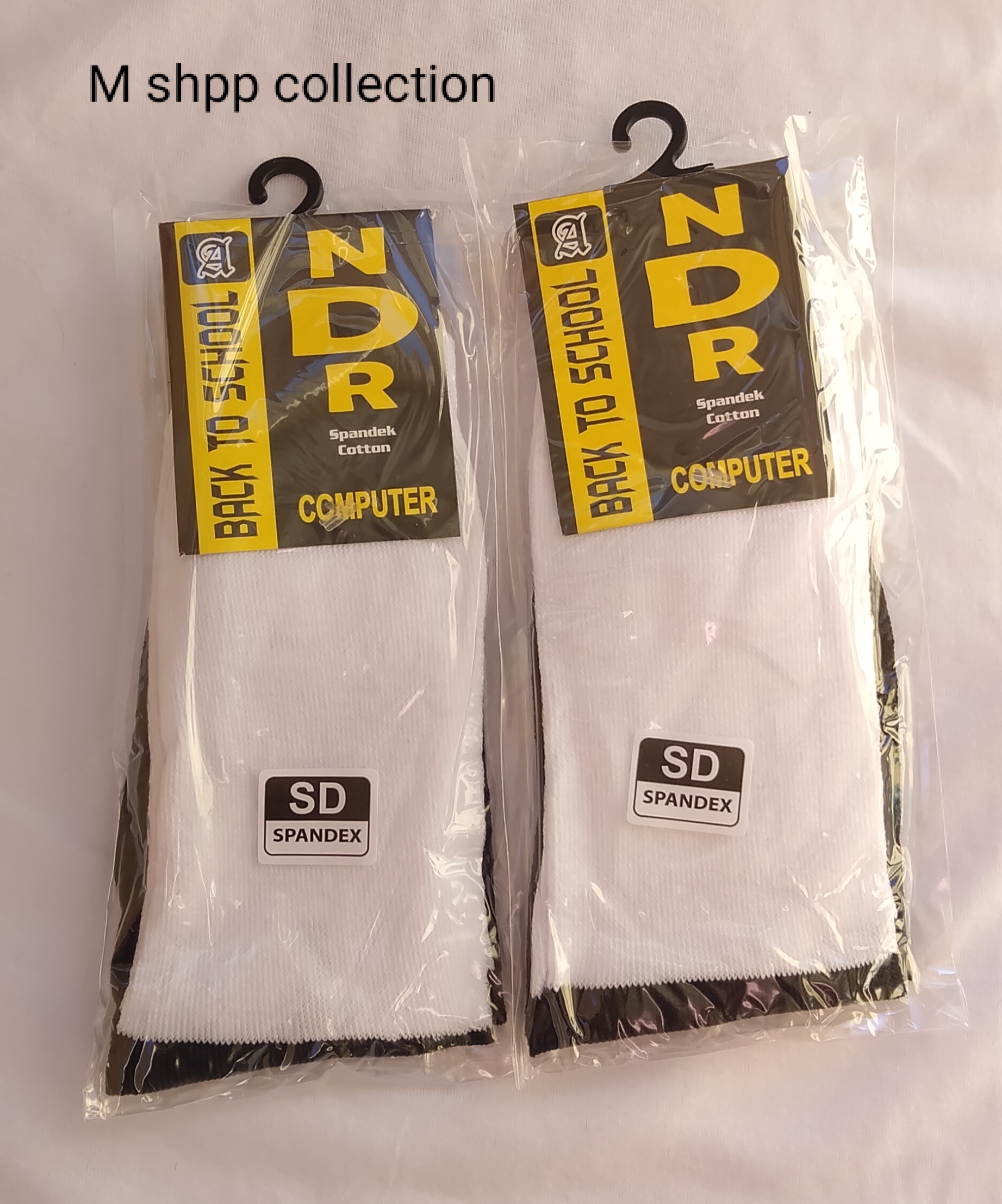 Kaos kaki sd hitam putih panjang