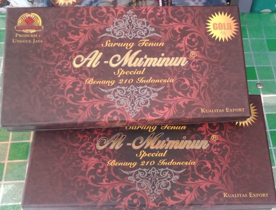 sarung tenun" al-mukminun"