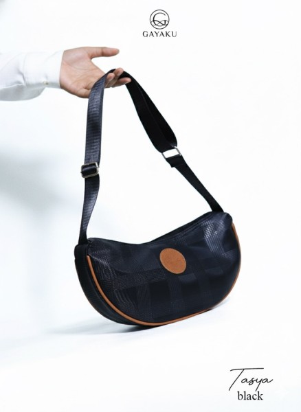 Moonzaya - TASYA BAG BY GAYAKU TAS TENTANG WANITA TAS SELEMPANG WANITA TASYA BLACK