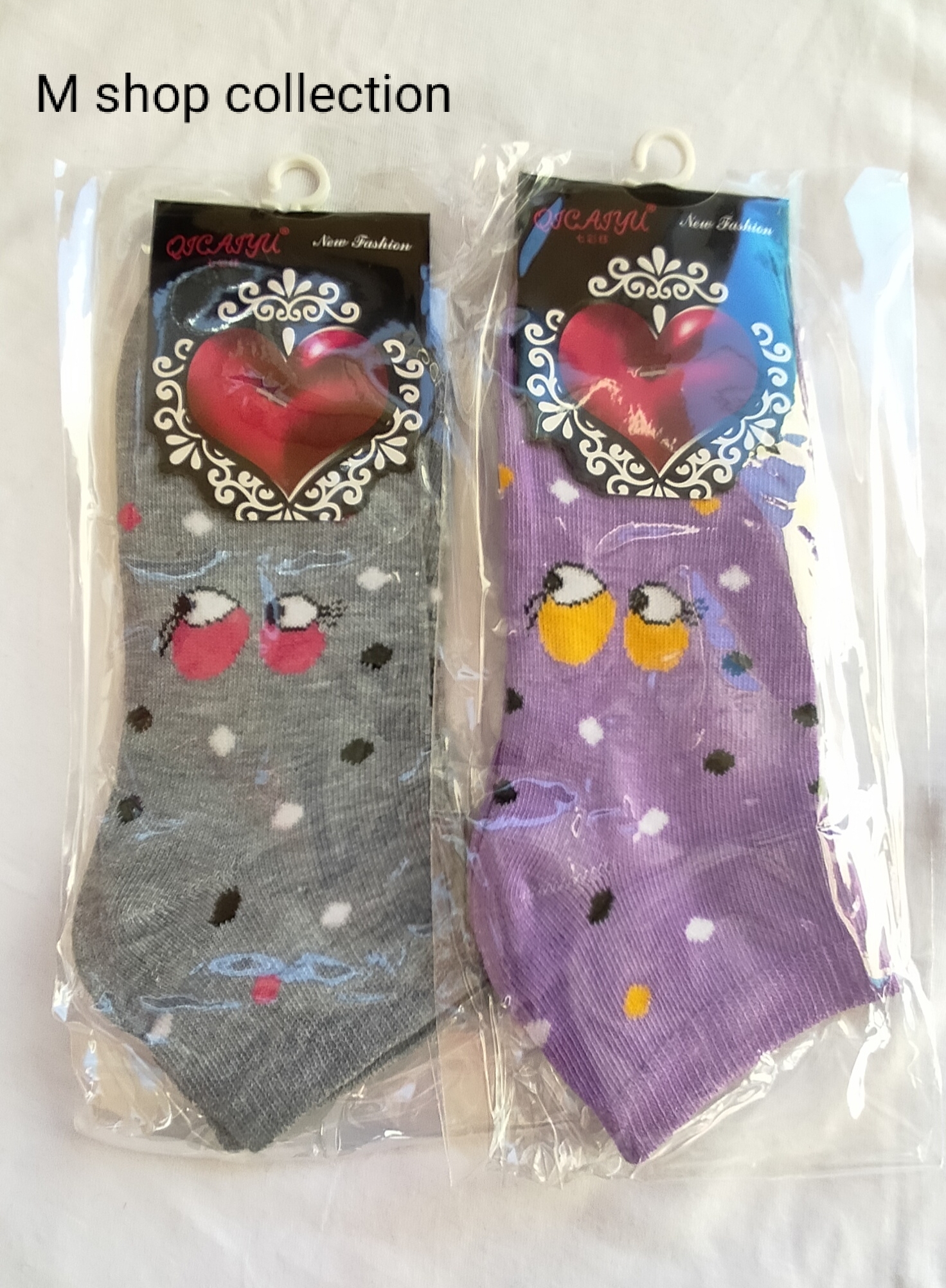 Kaos kaki wanita mk love