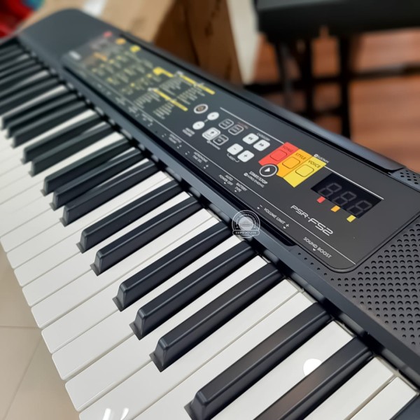 KEYBOARD YAMAHA F52