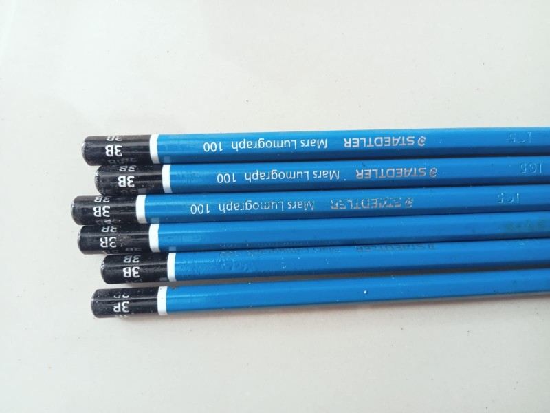 Pensil steadler 3B